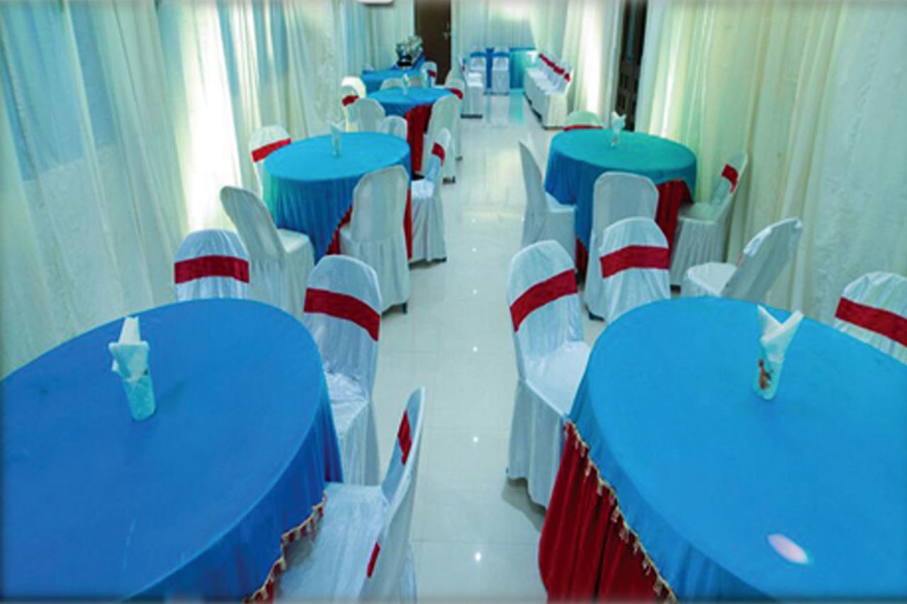 Hotel Surya Rajahmundry Bagian luar foto